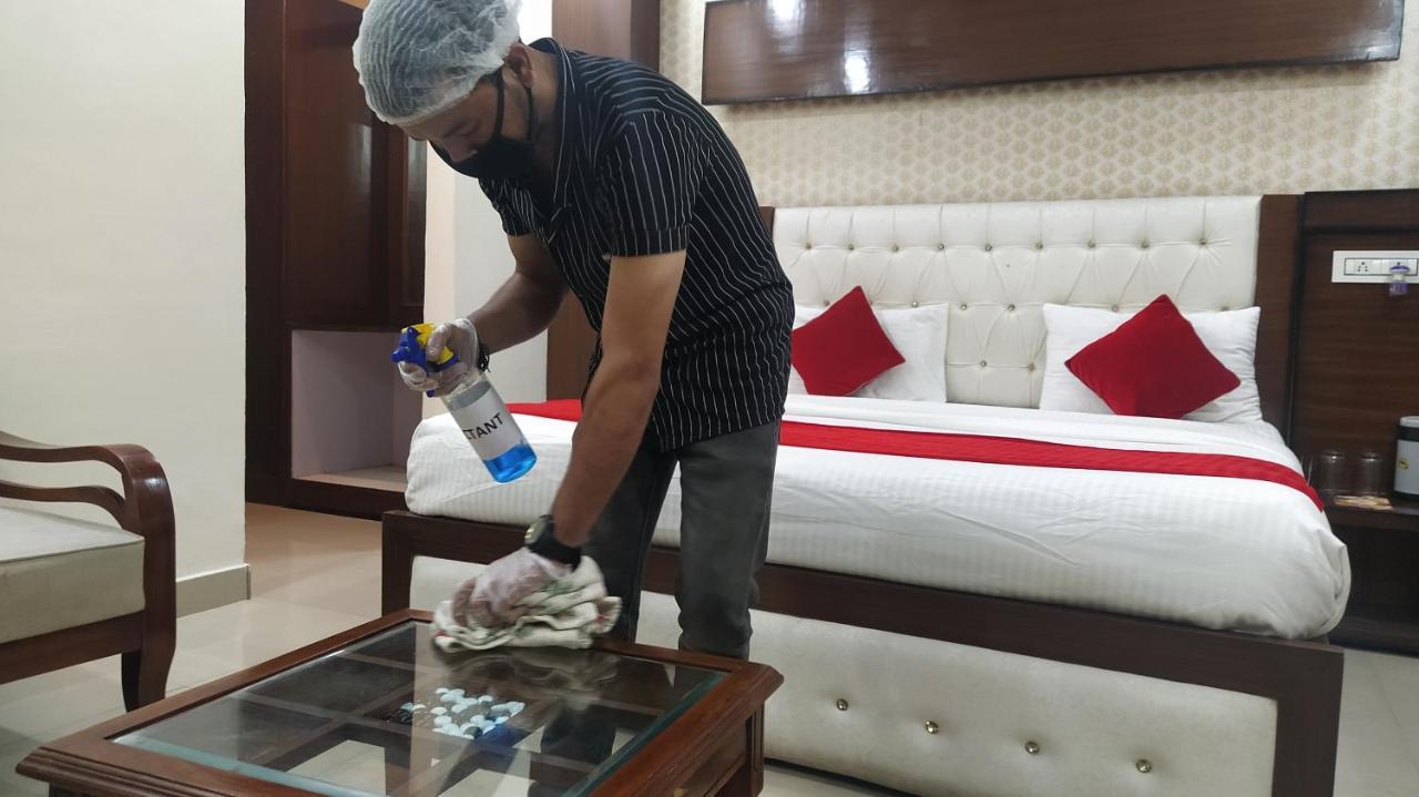 Hotel Eurasia Mohali International Airport Zirakpur Экстерьер фото