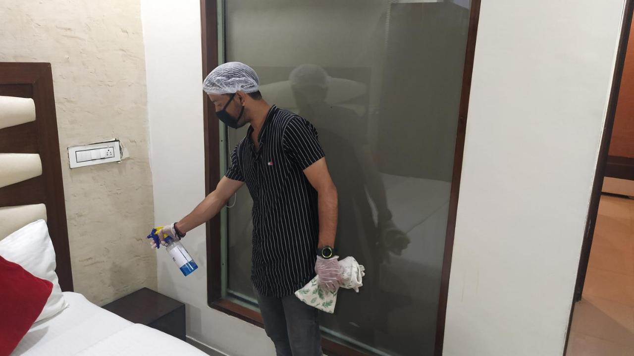 Hotel Eurasia Mohali International Airport Zirakpur Экстерьер фото