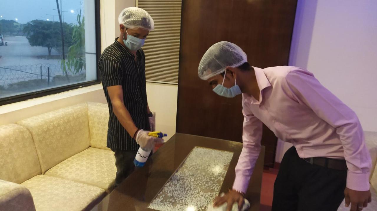 Hotel Eurasia Mohali International Airport Zirakpur Экстерьер фото