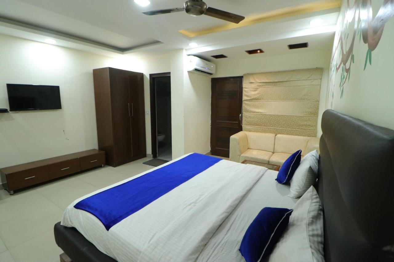Hotel Eurasia Mohali International Airport Zirakpur Экстерьер фото