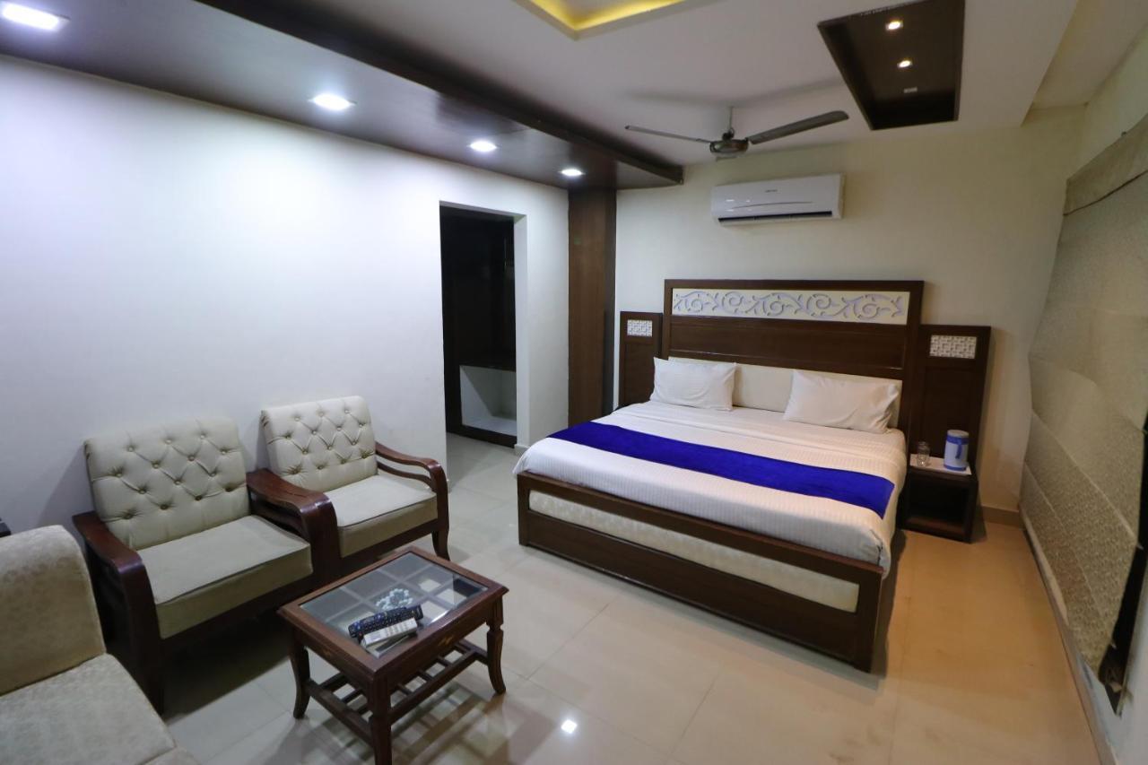 Hotel Eurasia Mohali International Airport Zirakpur Экстерьер фото